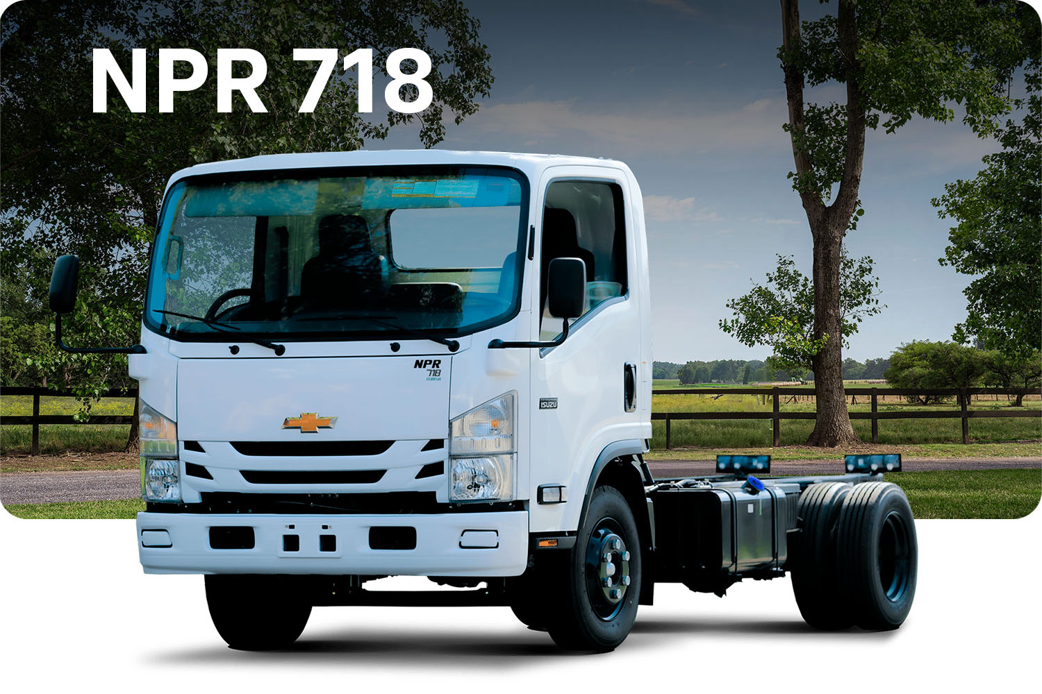 Chevrolet NPR 718 cabina y chasis vista lateral