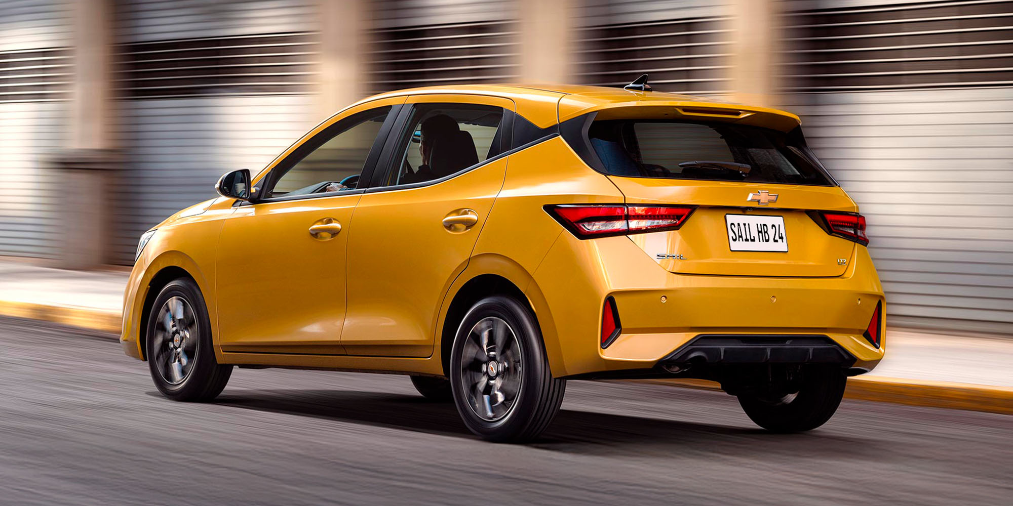 chevrolet chile  sail hatchback maleta